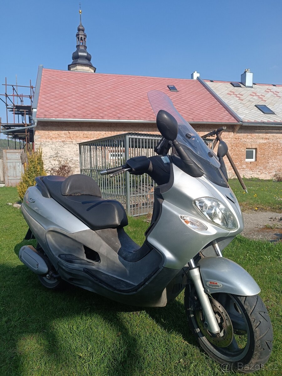 Piaggio 125 X9 Evolution - 2