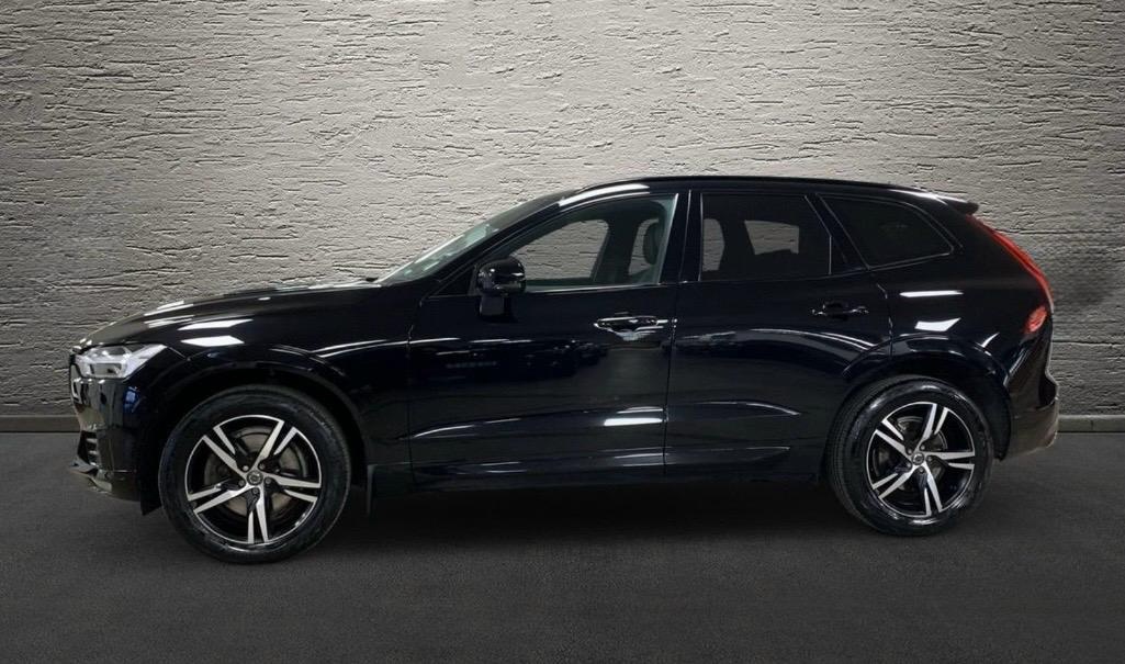 Volvo XC60 B4 145kW R-Design | Benzín | - 2