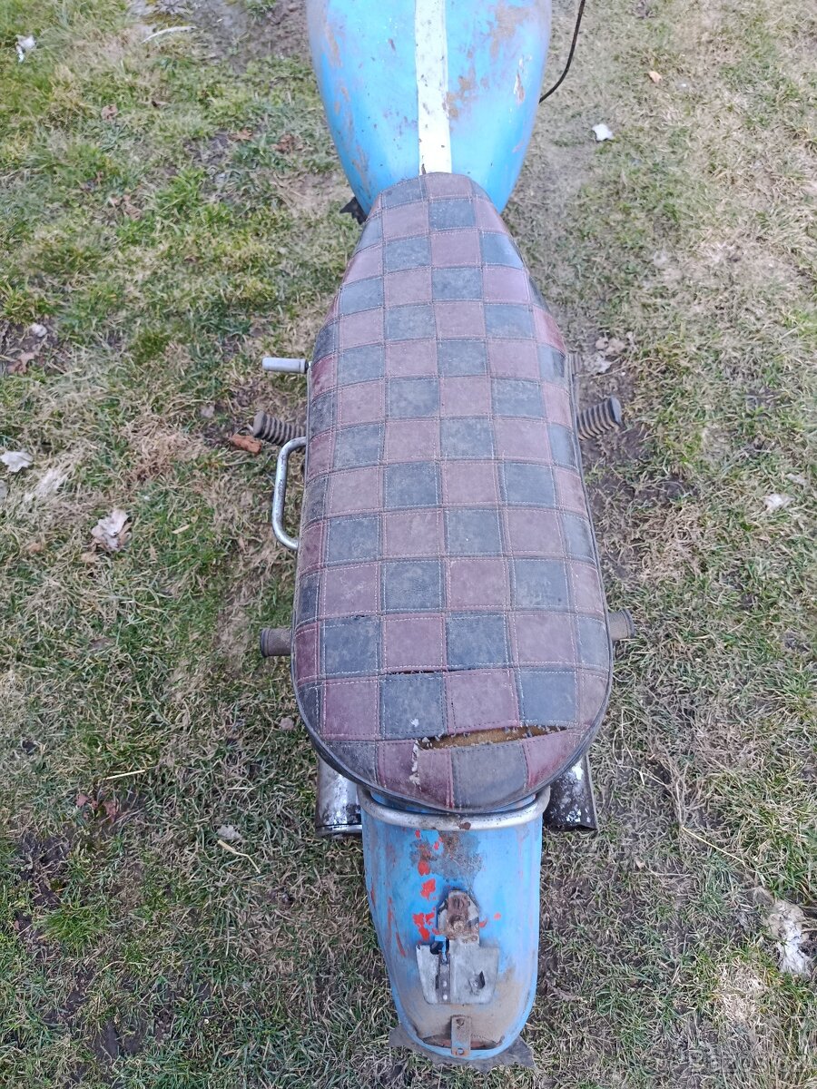 Jawa 250 - 2