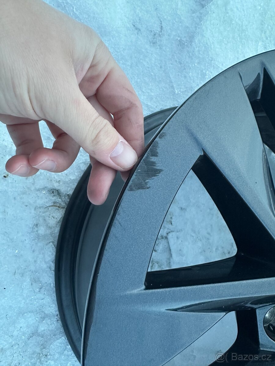 Originální litý disk Škoda 15" Fabia 4 - 2