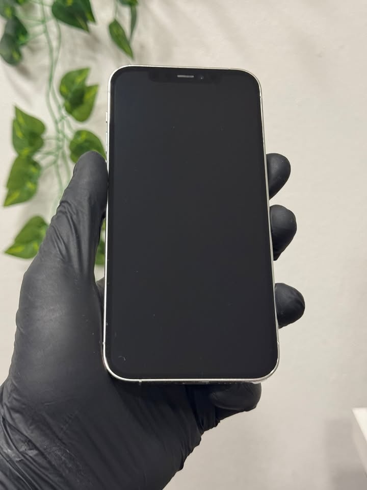 iPhone 12 Pro 512GB stříbrný - 2