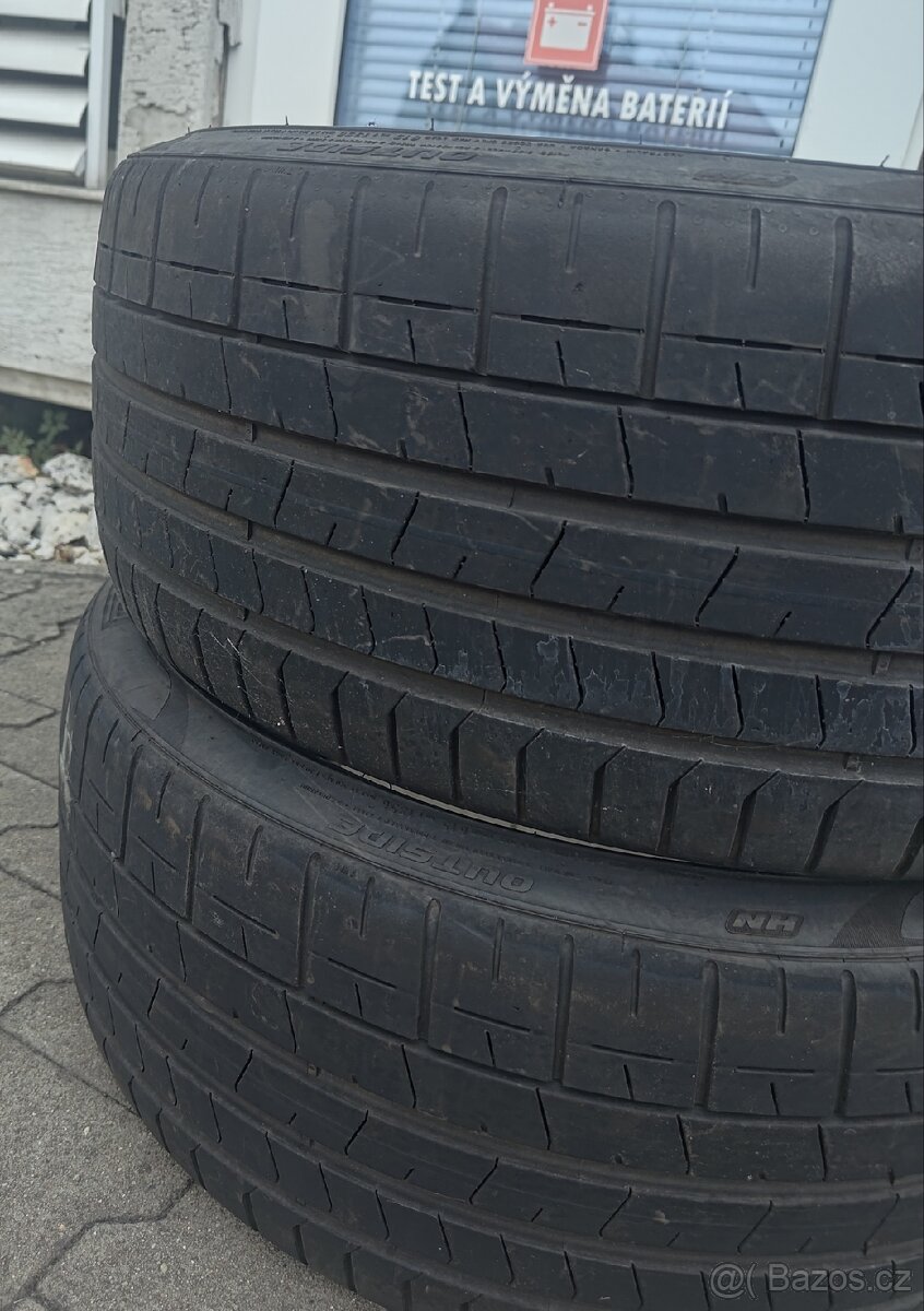 Prodám pneu 235/35 R19 Pirelli - 2