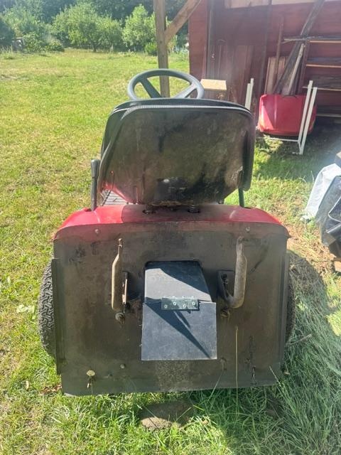 Zahradní traktor DORE AG - 2