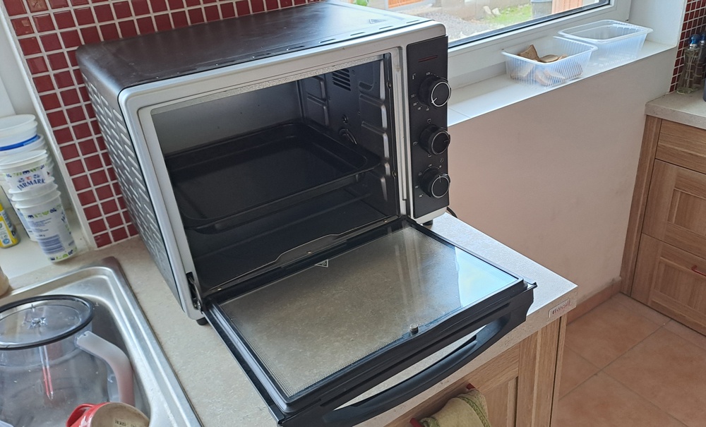 Prodám mini troubu Severin TO 2056. - 2