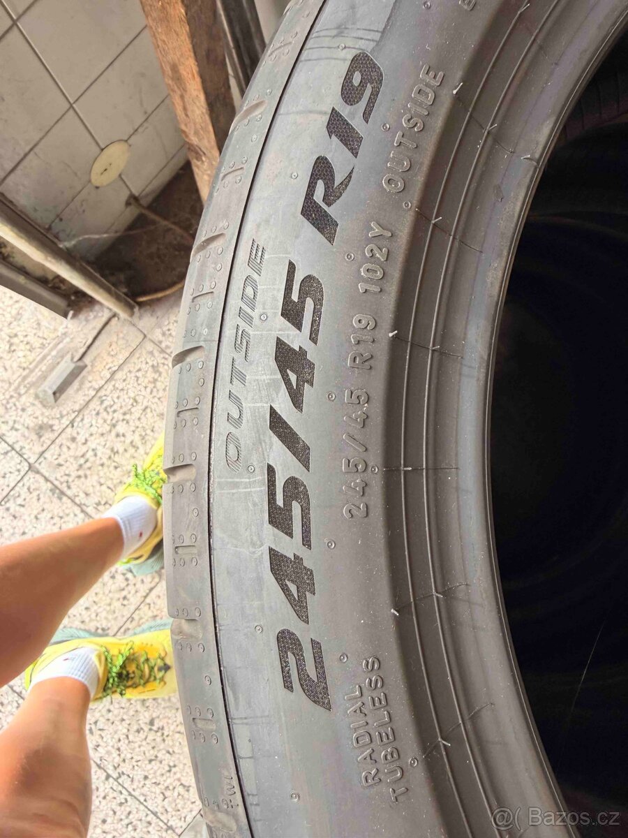 Pirelli P Zero , letní dot 25 , 245/45/19 - 2