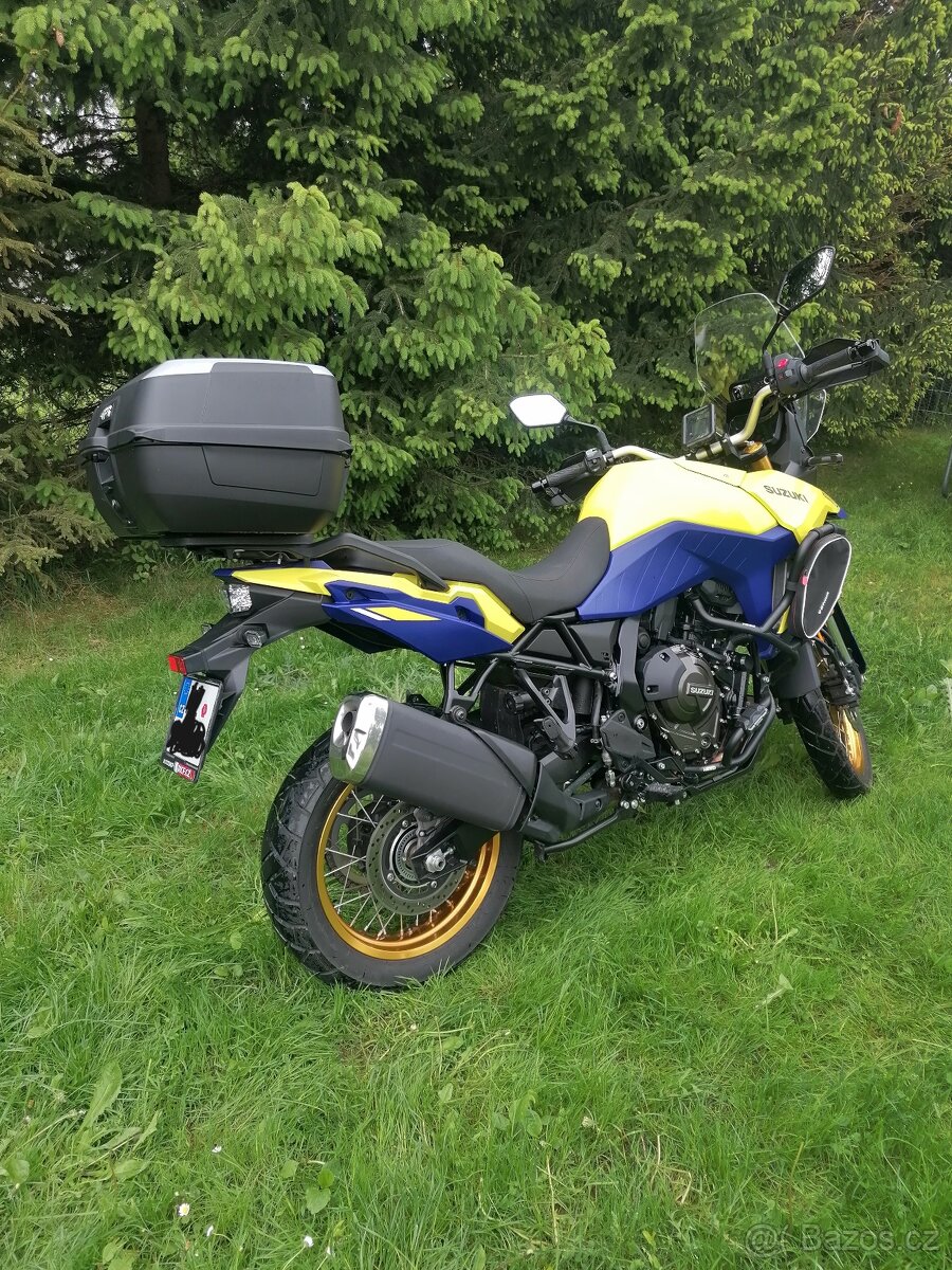 Suzuki V-Strom 800DE 2024 najeto 2250Km