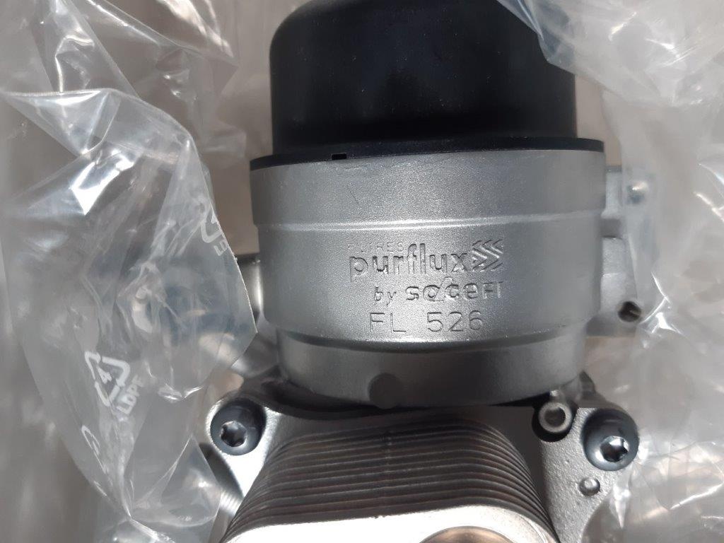 Chladič oleje Peugeot citroen V864374580 - 2