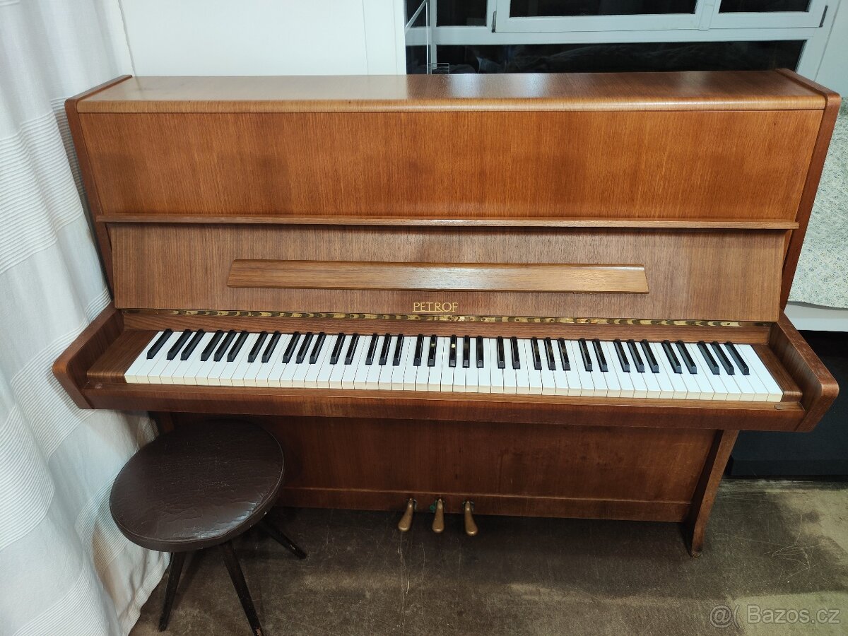 Pianino PETROF - 2