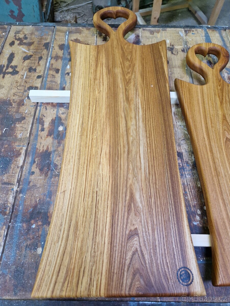 Masivní dřevěná prkénka, servírovací podnosy - 2