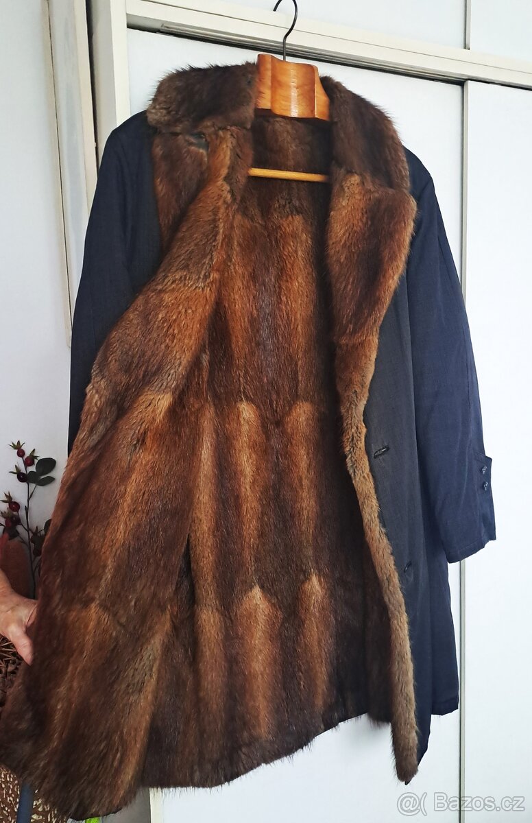 Prodám 3/4 pánský kabát - bizamové hřbety - 2