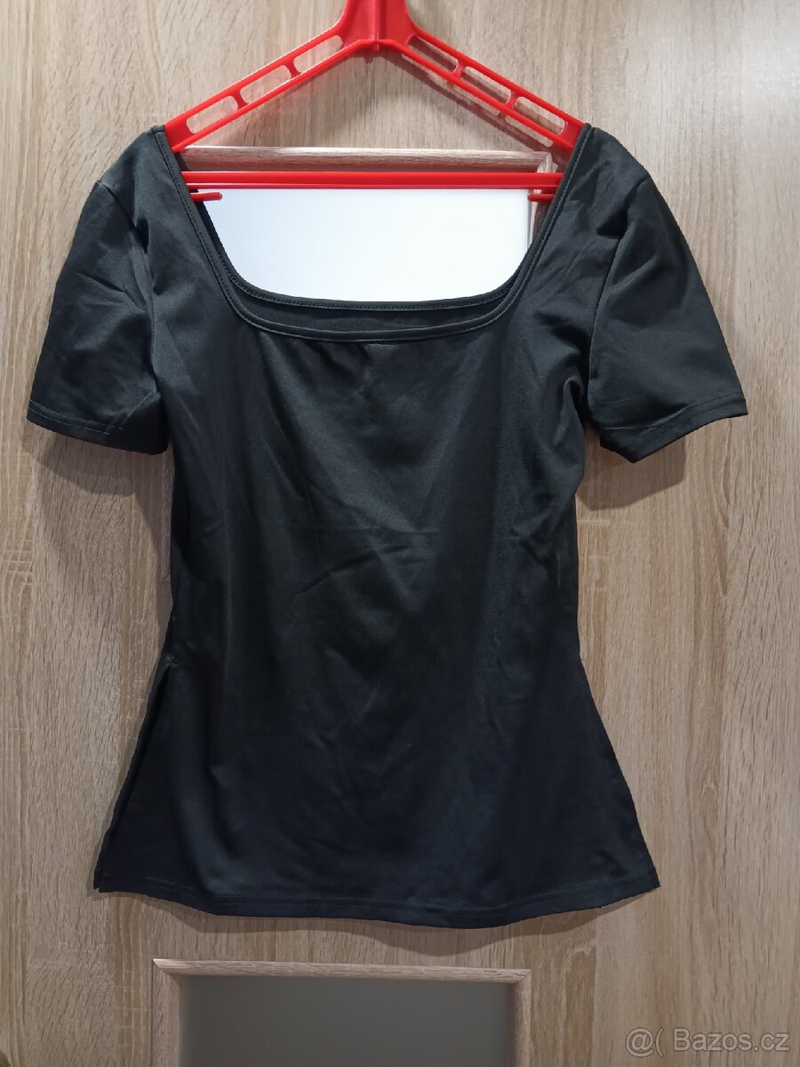 Prodám pěkné černé triko. Značka Shein - 2