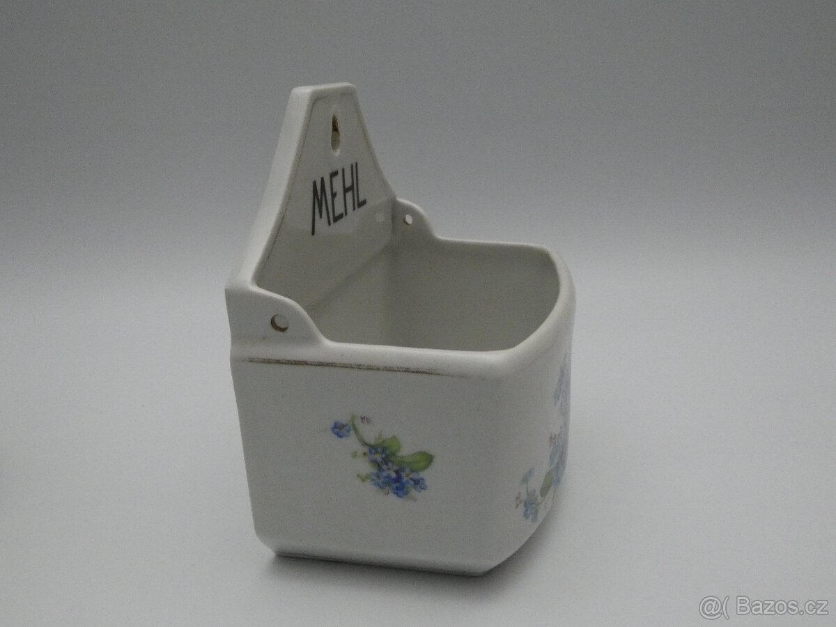 Staré kořenky Pomněnky. - 2