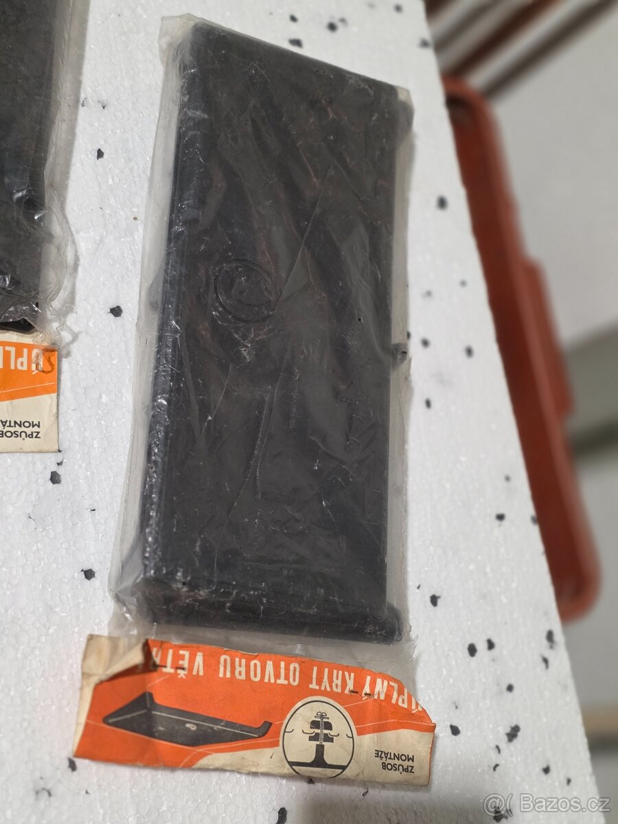 Prodám nepoužité kryty na přední kapotu - 2