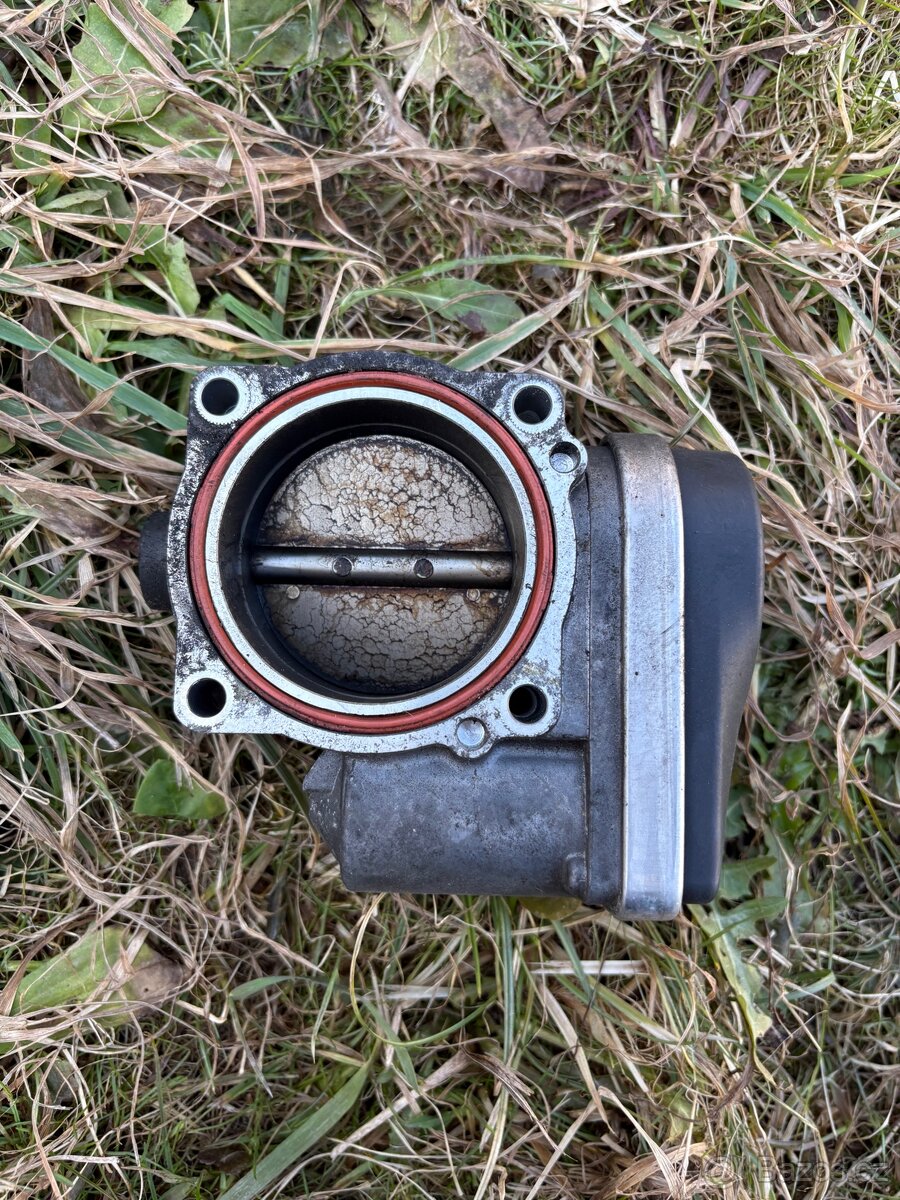 Škrtící klapka BMW N46b20 - 2