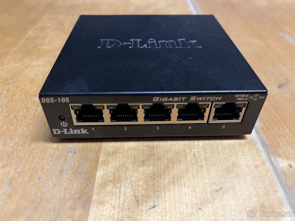 Switch D-Link DGS105 5 Port gigabit switch - 2