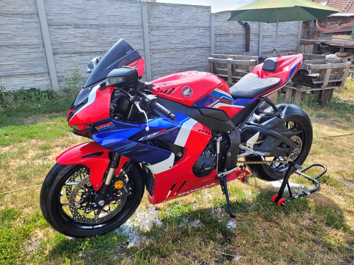 Honda CBR 1000RR-R - 2