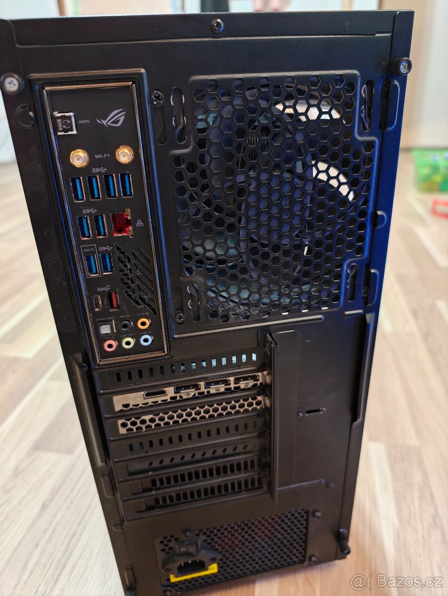Starší PC sestava - 2