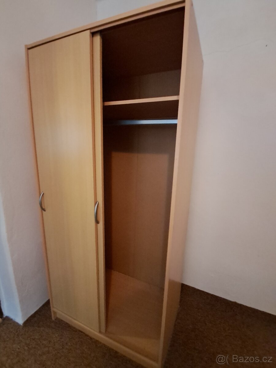 Šatní skříň - 2