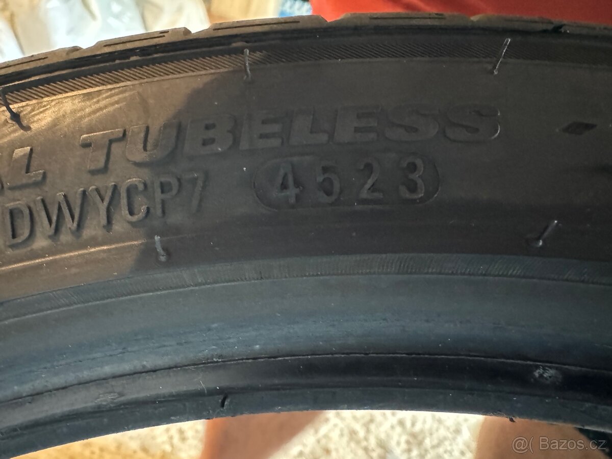 KUMHO 224/40 R19 LETNÍ - 2