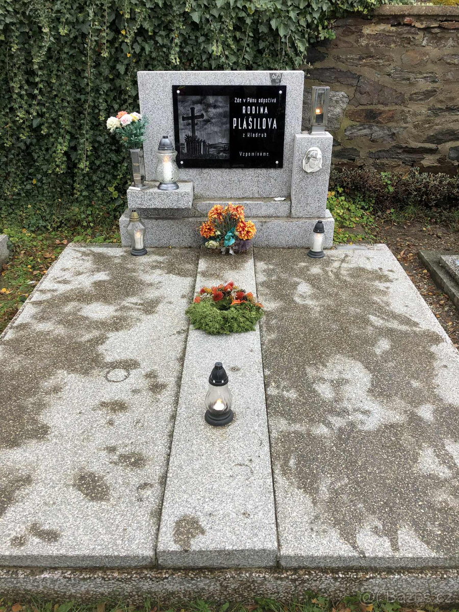 Hrob v Chýnově: přenechání nájmu a prodej hrobového zařízení - 2