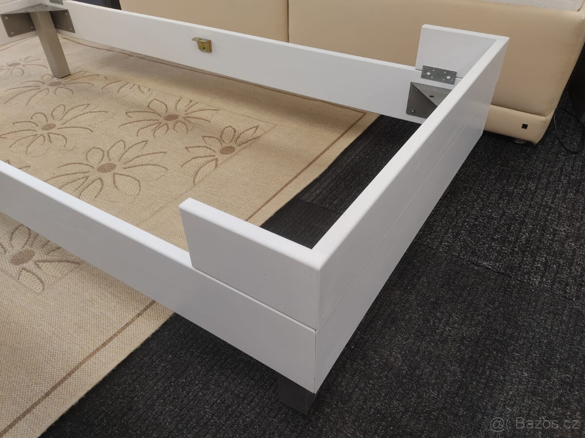 Postel bílý lesk 90x200x50cm - 2