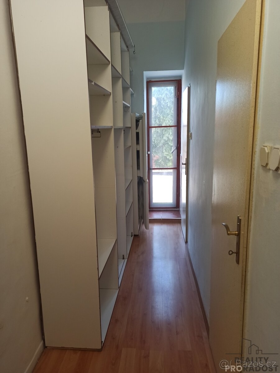 Pronájem bytu 2+1 Holešov - 2