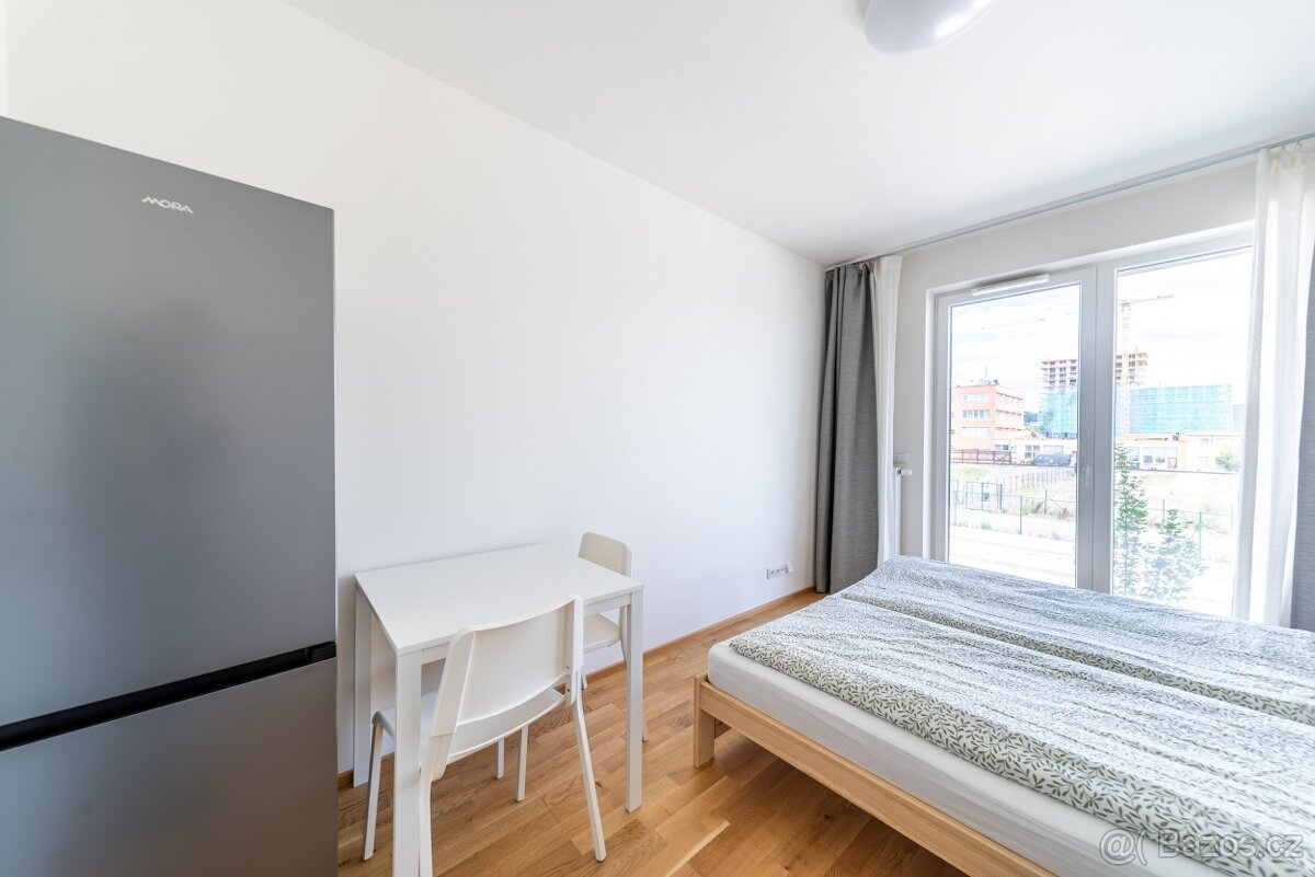 Pokoj s trvalým pobytem pro pár - Praha 9, Vysočany - 2