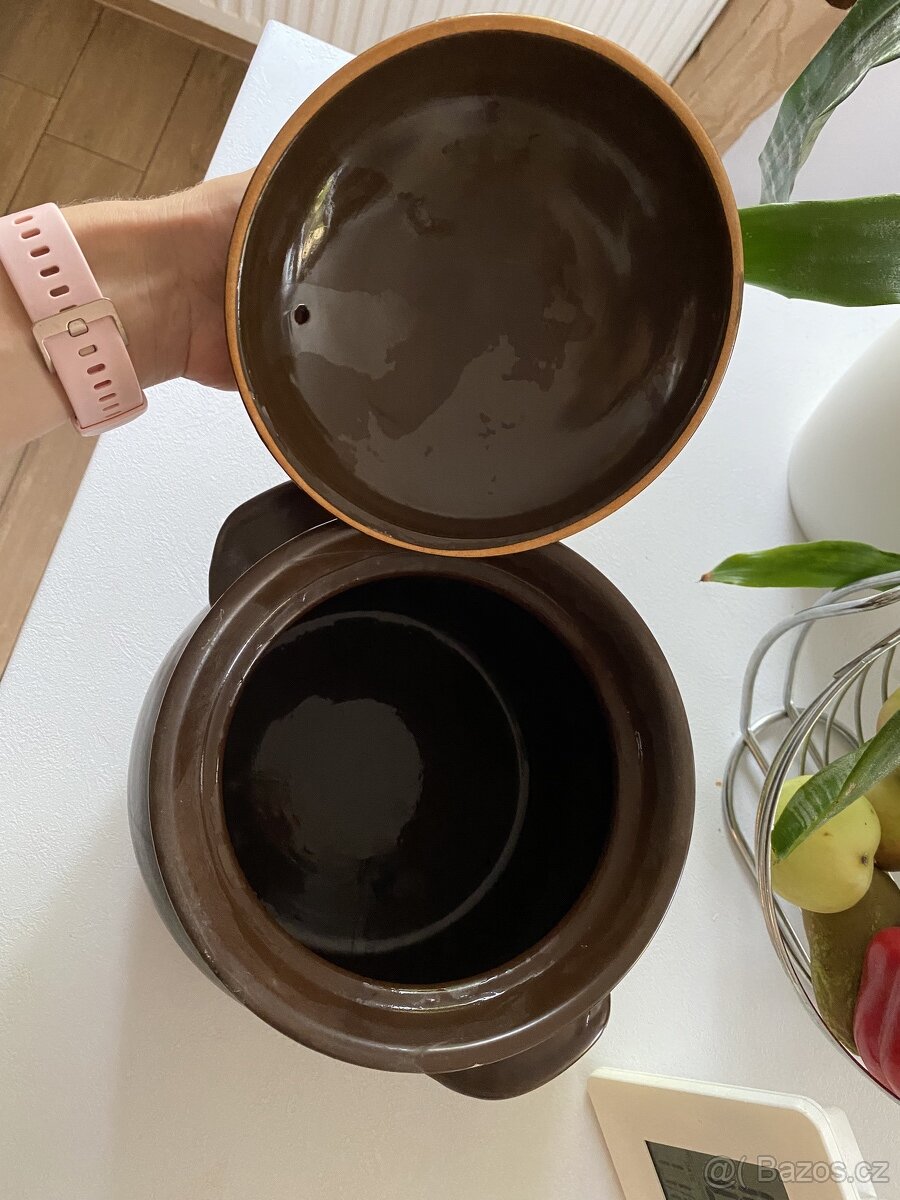 Starý kameninový hrnec - 2