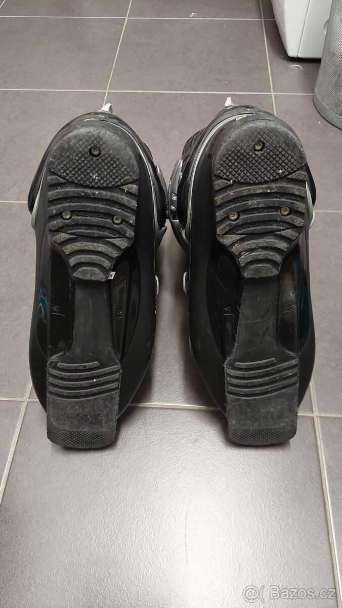 Lyžáky Salomom přeskáče - 2