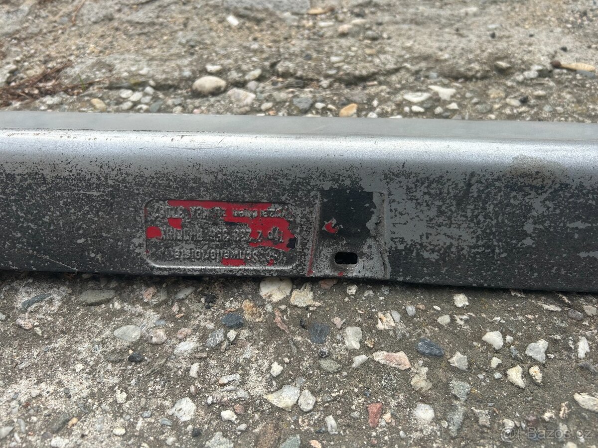 BMW E36 kroucené prahy - 2