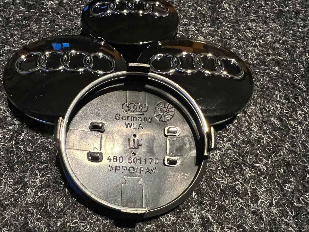 Středové krytky Audi 60mm černé - 2