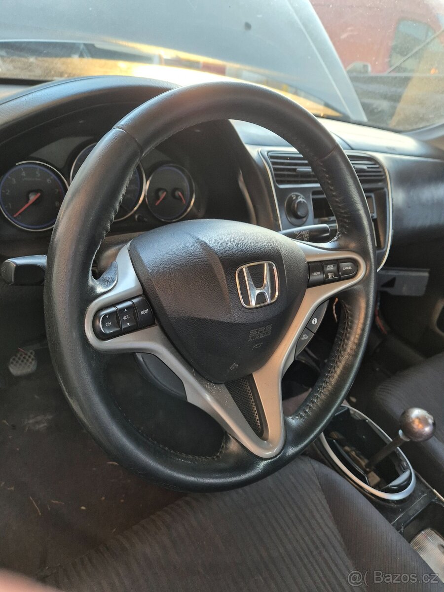 Volant honda civic 8g - 2