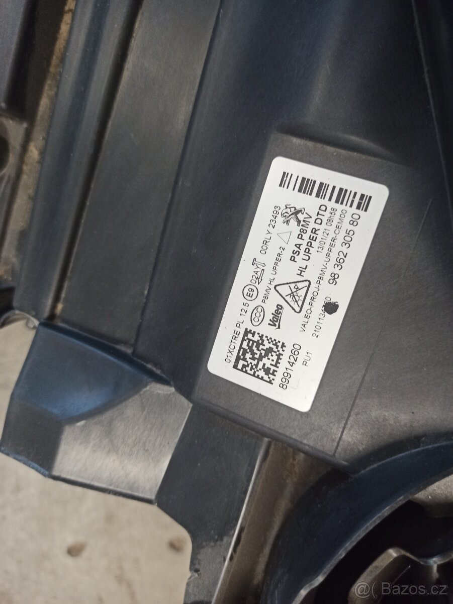 Světla Peugeot.. - 2