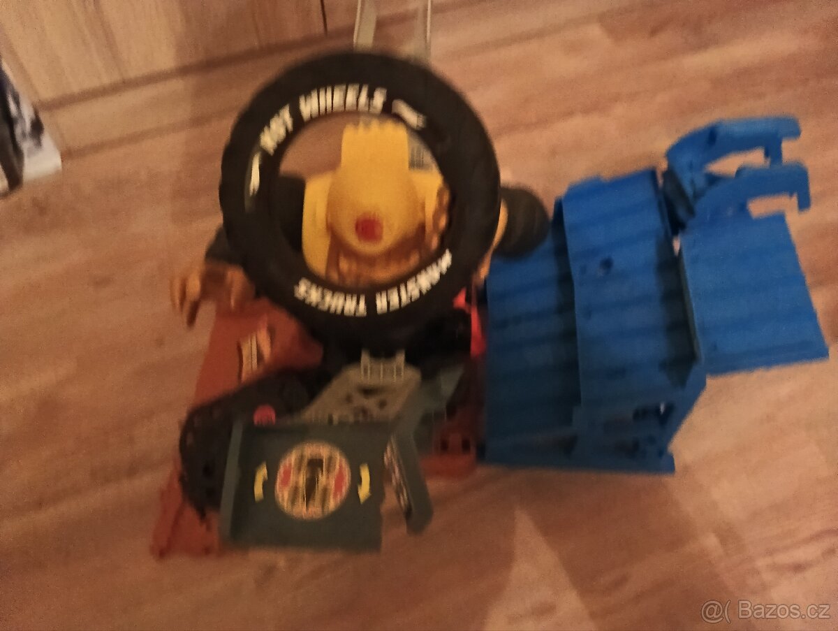 Hot Wheels – Monster Trucks – Gorila versus Crushzilla - 2