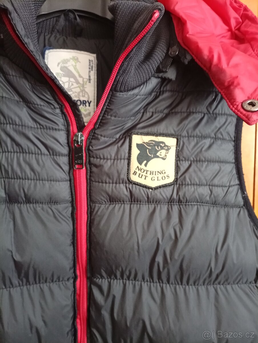 Zimní černá vesta. Vel. 158/164 - 2