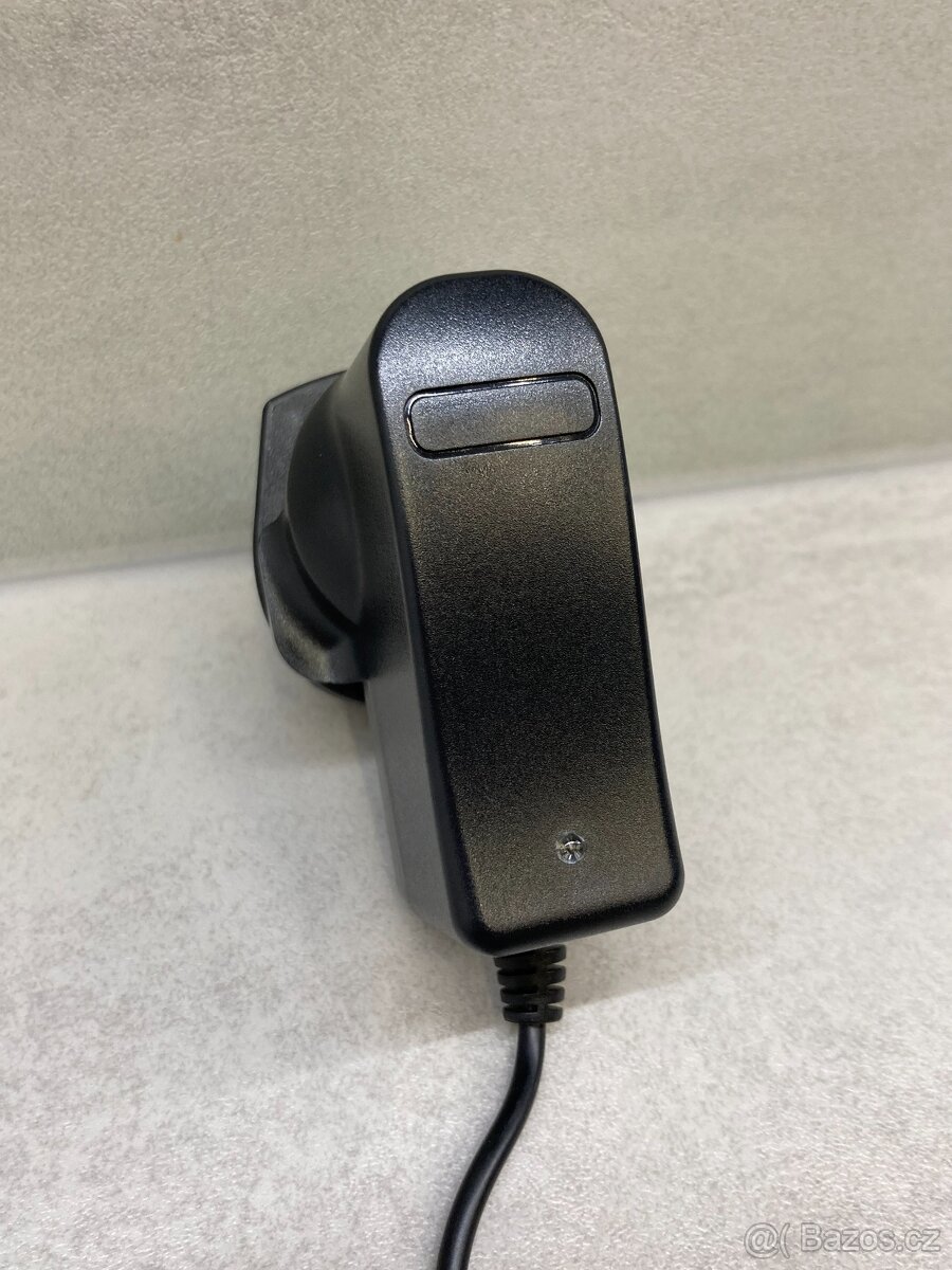 Nabíječka 21V, 0.5A - 2