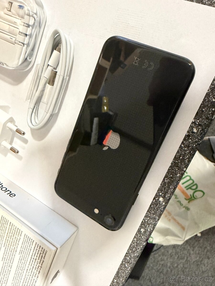 APPLE IPHONE SE2020 // 128 GB // Příslušenství - 2