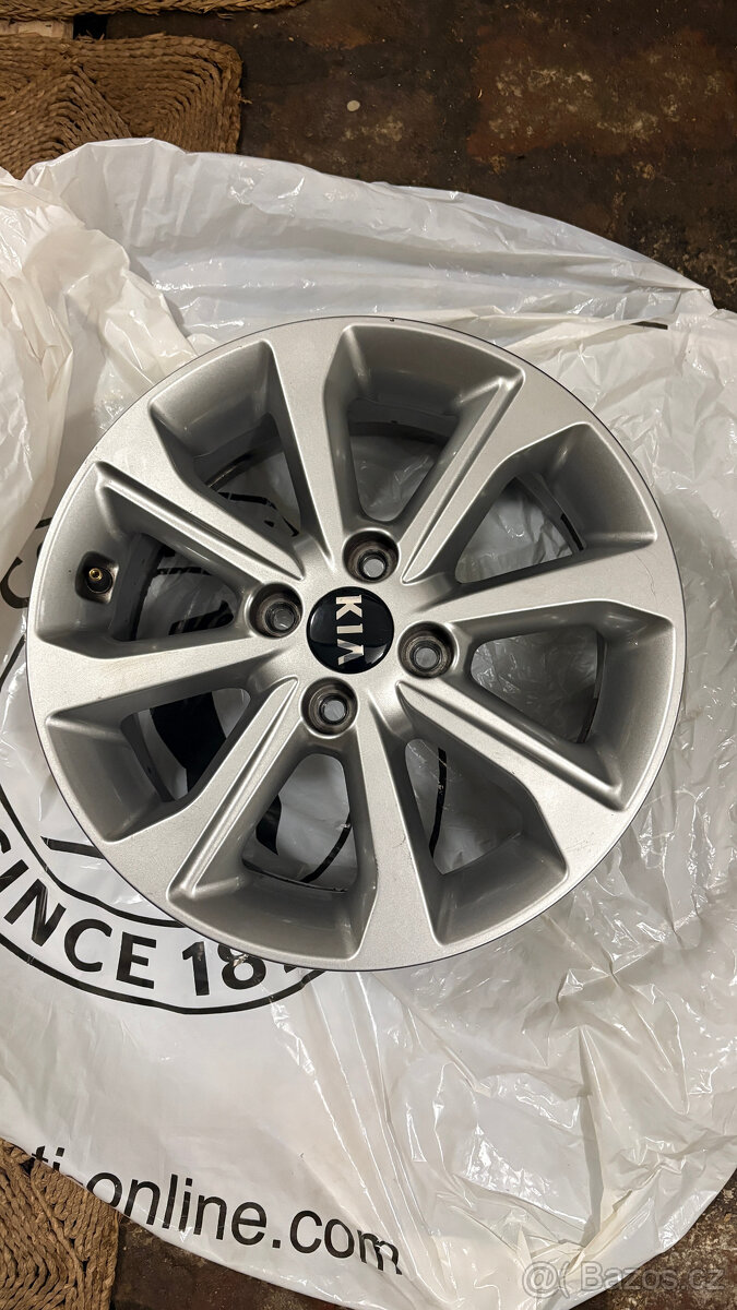 Kia Stonic Slitinové disky 15", typ B. - 2
