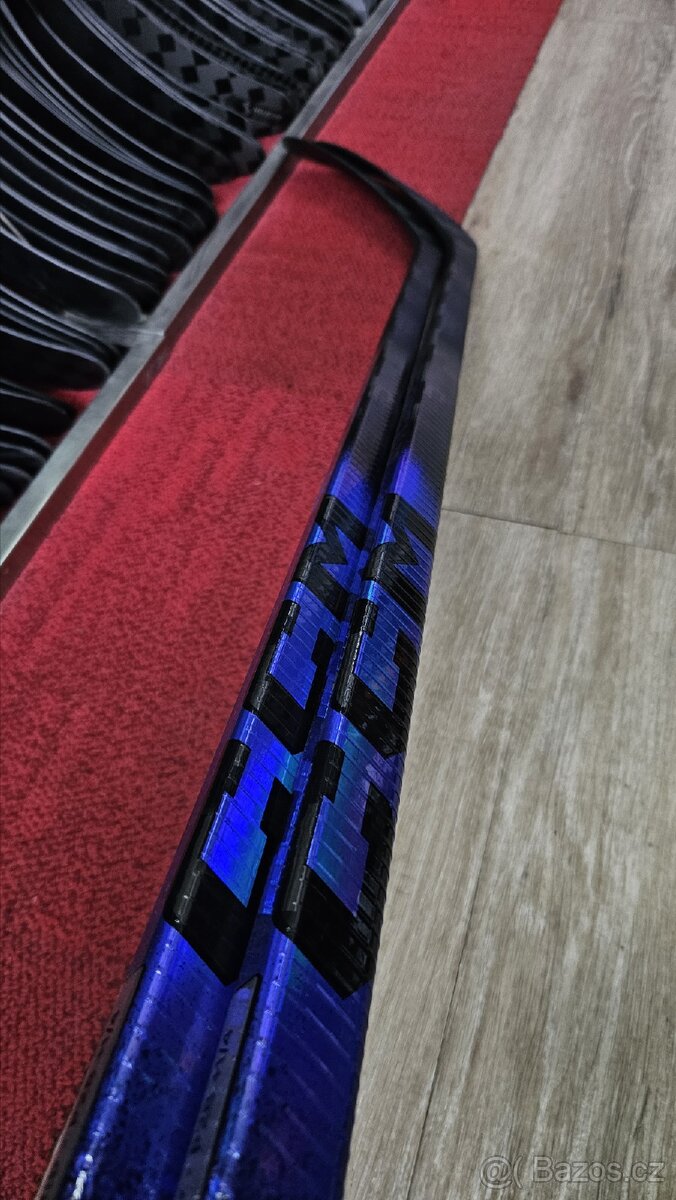 Intermediate Hokejky CCM Trigger 10Pro - 2