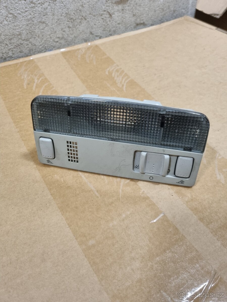 Přední stropní osvětlení - 2