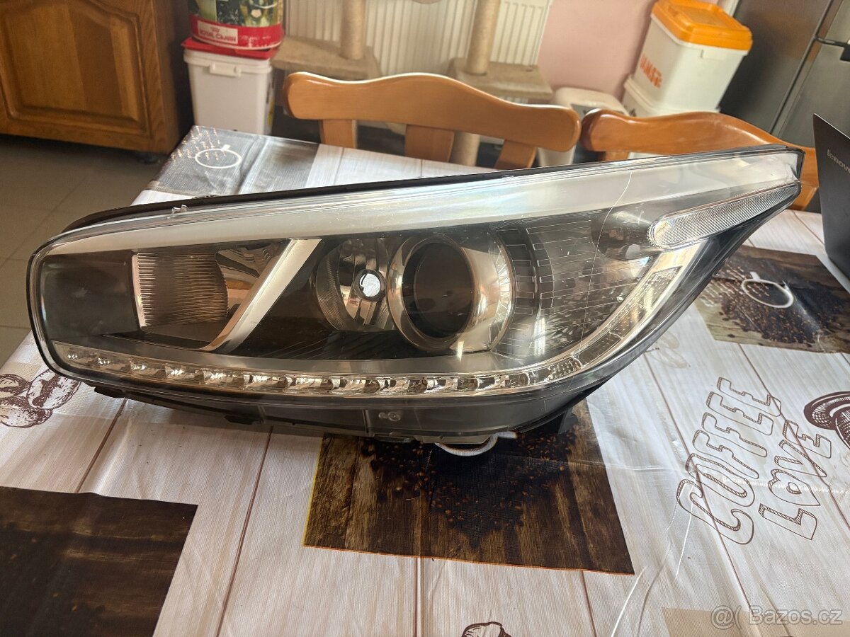 Kia Ceed r.v. 2016 , přední světla - 2