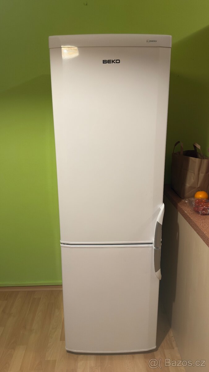 Lednice s mrazákem Beko - 2