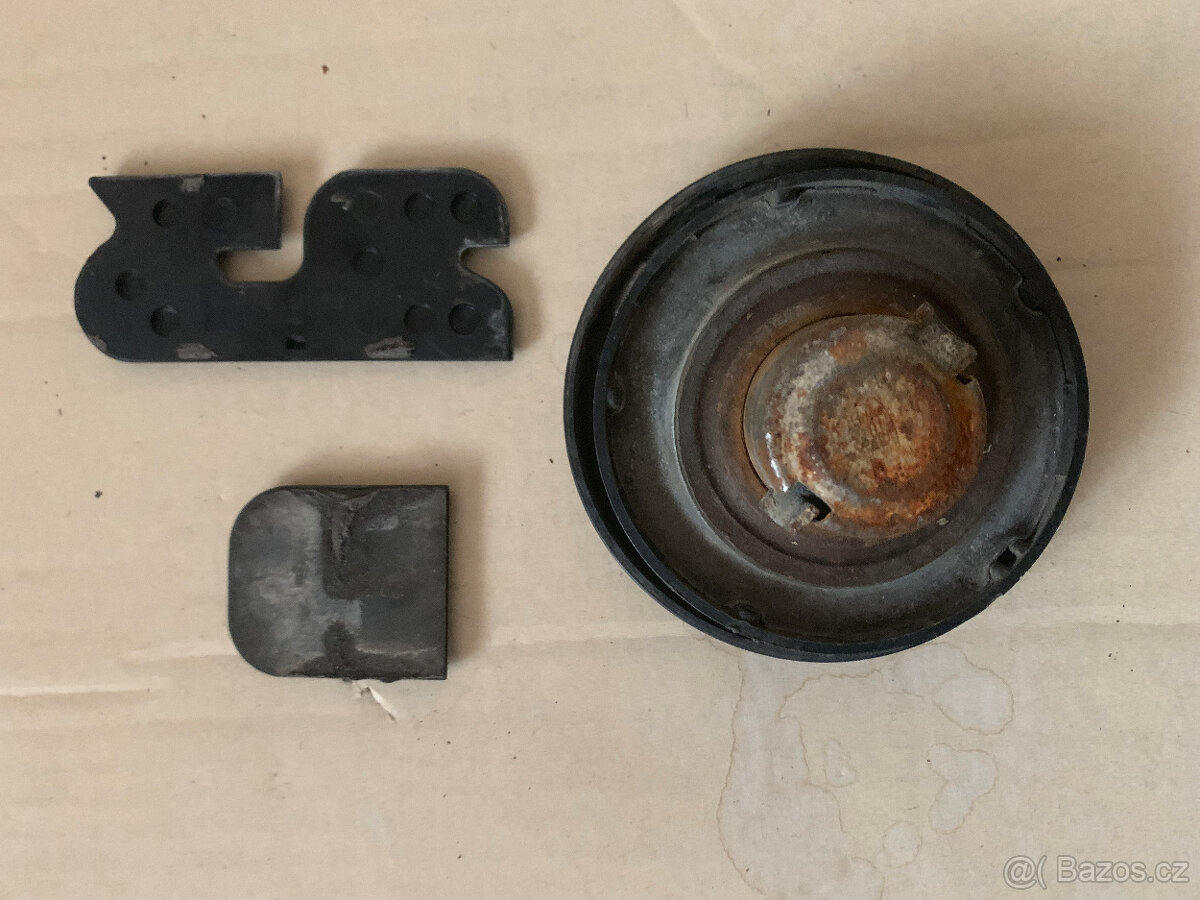 Víčko nádrže Ford Escort, Sierra, nápis 2,3 D - 2