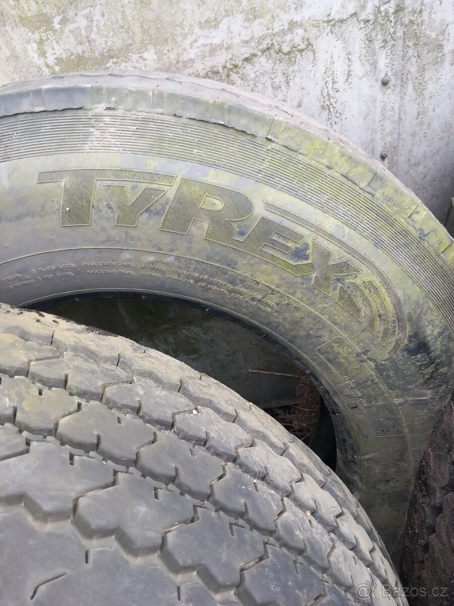 295/80 R22,5 - 2