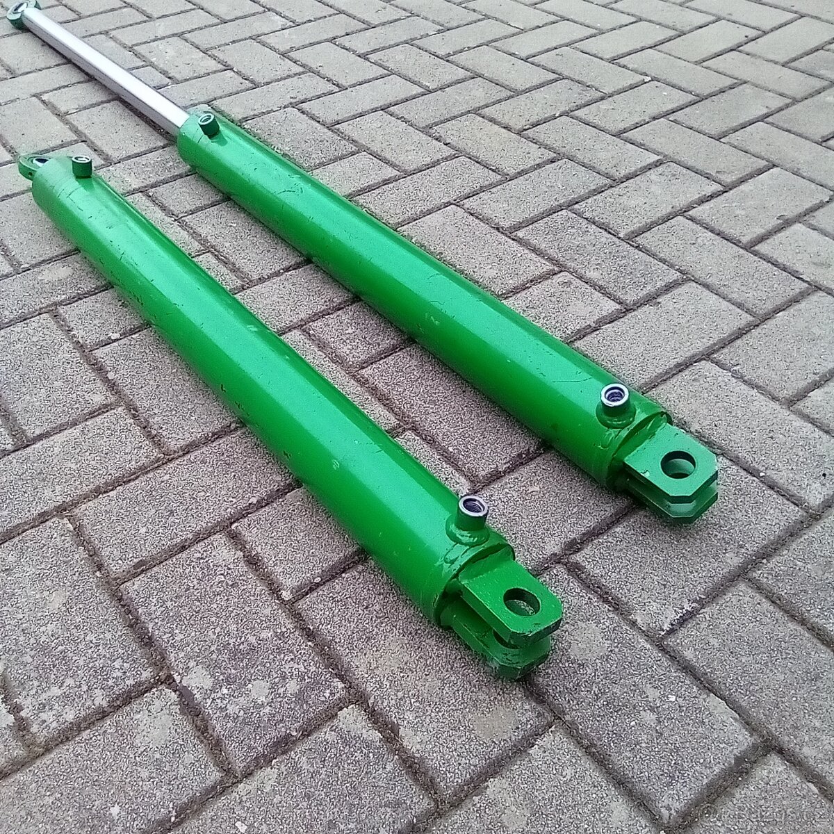 Hydraulický válec - 2