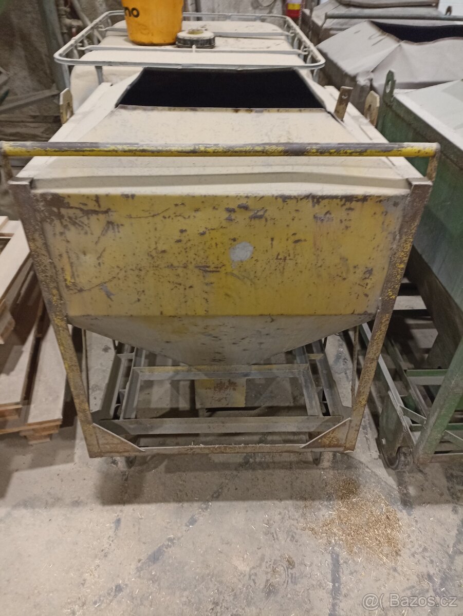 Zasobníky na sypké materiály - 2
