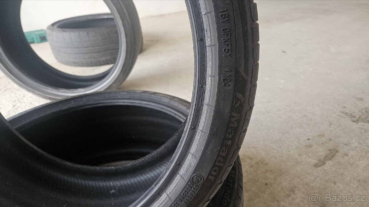 235/35/19 Matador, Pirelli - 2