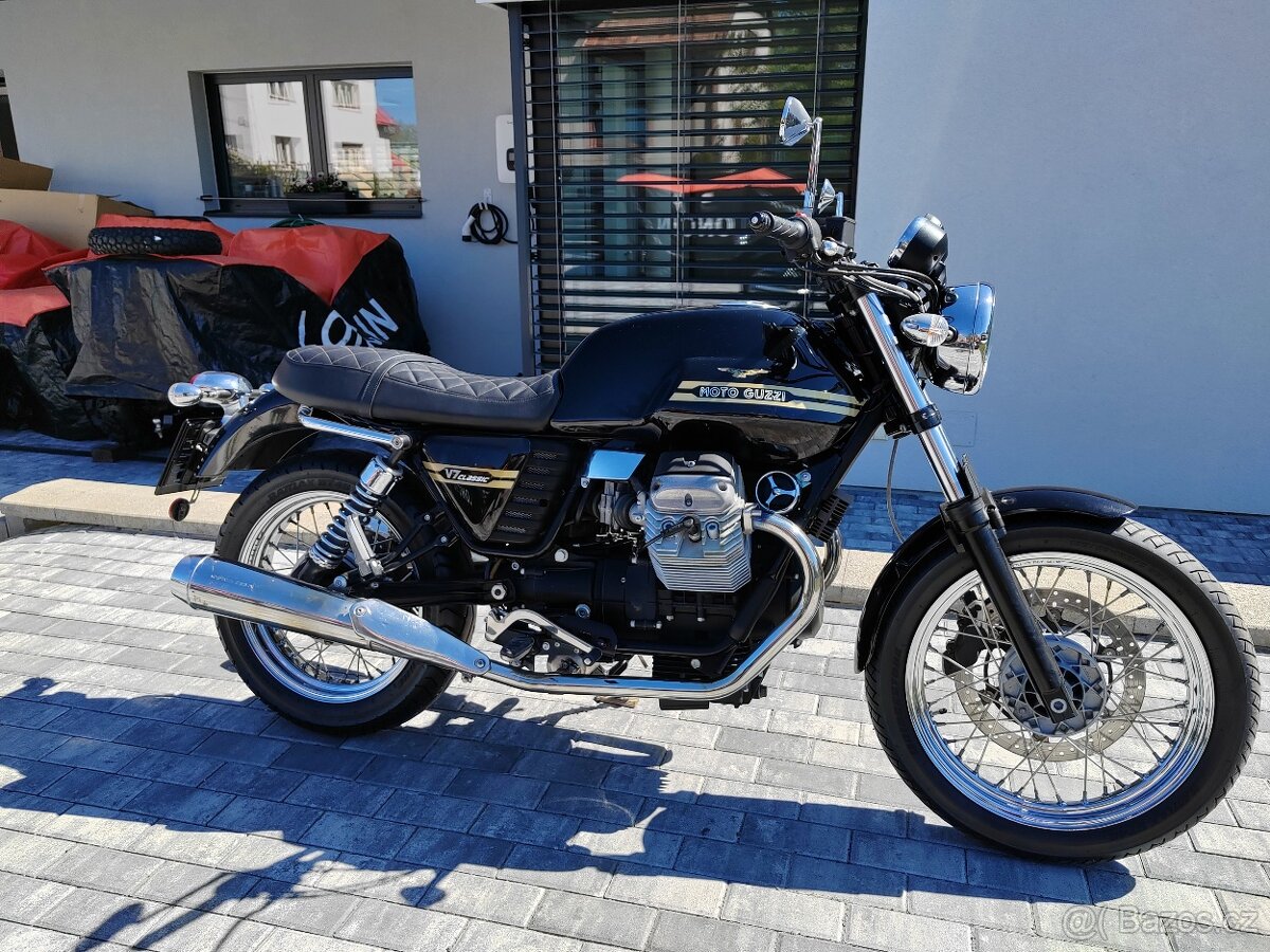 Moto Guzzi V7 super cena - 2