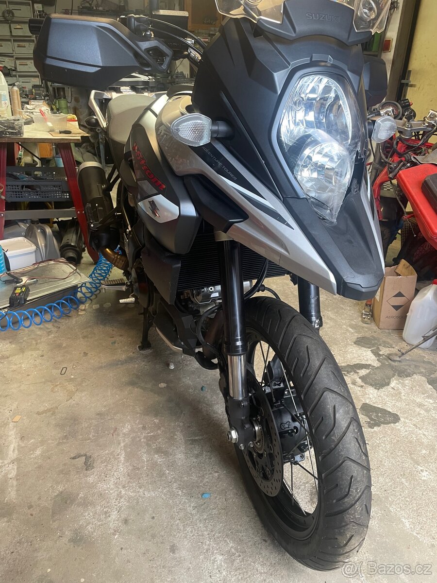 Suzuki V - Strom 1000 (2018) - 2
