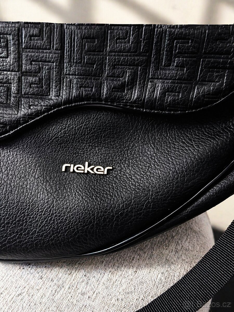 Rieker černá kabelka – moderní design, široký popruh - 2